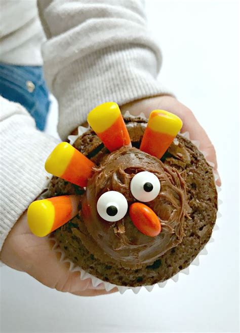 Fun and vibrant, kids will surely rush to get their hands on these pop sticks! Thanksgiving Brownie Turkeys | Recipe | Thanksgiving ...