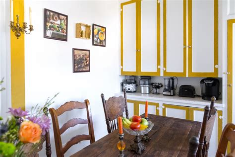 If you manage to pull it off successfully, the project of building your entire kitchen cabinets can be the most involved one in your entire home. An Easy and Quick Way to Paint Kitchen Cabinets | Kitchn