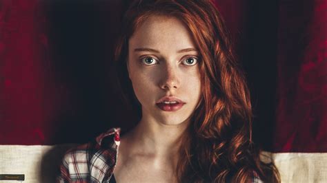 Baggrunde ansigt Kvinder rødhåret model portræt rød
