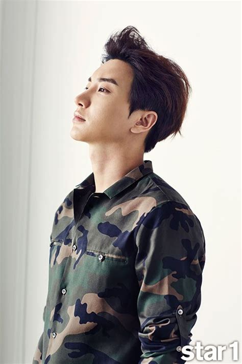 Leeteuk (이특) is a south korean singer, radio dj and mc under sm entertainment. '10년차 리더' 슈주 이특의 '소년소년'한 여름 화보 | 예성, 은혁, 여름