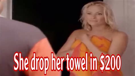 She Drop Her Towel For 200 Youtube