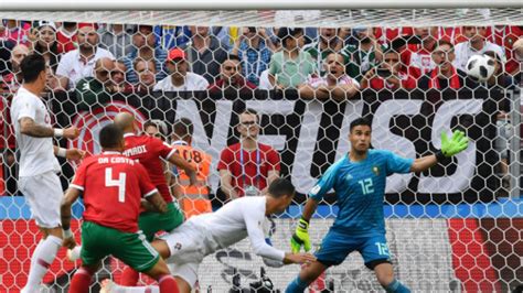 The portugal national football team (portuguese: โปรตุเกส เอาชนะ โมร็อกโก แบบหืดจับ 1-0