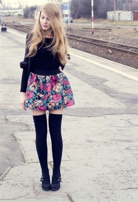 Knee High Socks Outfits How To Wear Knee High Socks 19 Stylish Outfit