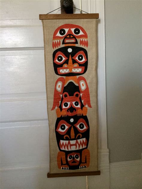 Vintage Totem Pole Wall Wall Hanging