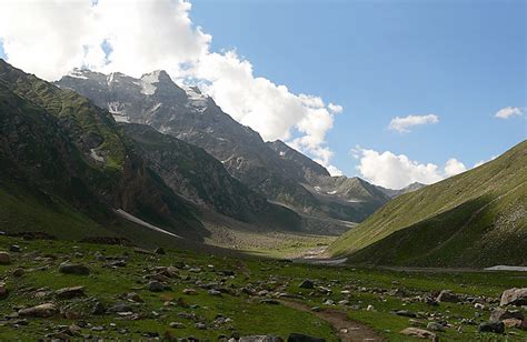 Travel Guide To Kaghan Valley Kaghan Beautiful Place To Visit