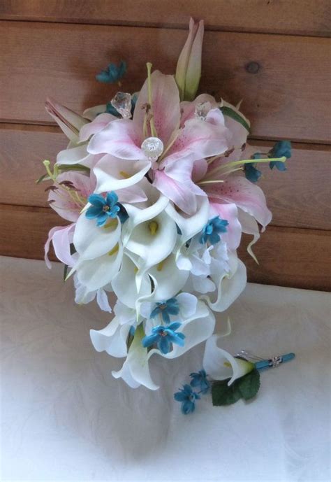 We talked about calla lily wedding bouquets that might make guests go crazy lily flowers are sometimes mixed with other wedding flowers to make colourful wedding flower bouquets. Star Gazer lily calla lily wedding bouquet by ...