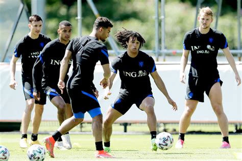 Cơn lốc màu da cam vấp phải cạm bẫy? Trực tiếp Hà Lan vs Áo bảng C Euro 2020 - VietNamNet