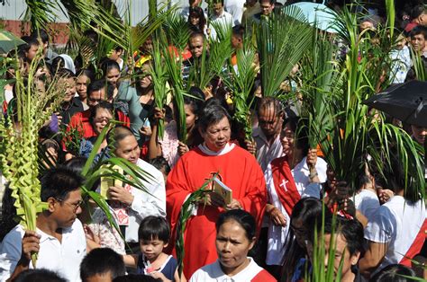 Selama sepekan gereja mengenangkan sec. NEWS UPDATE ~ Diocese of Sandakan: MINGGU PALMA MULANYA MINGGU SUCI
