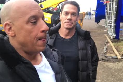 Em meio a tanta ação e carros velozes, um dos momentos mais esperados pelos fãs da saga: Vin Diesel e John Cena às voltas com 'Velocidade Furiosa 9 ...