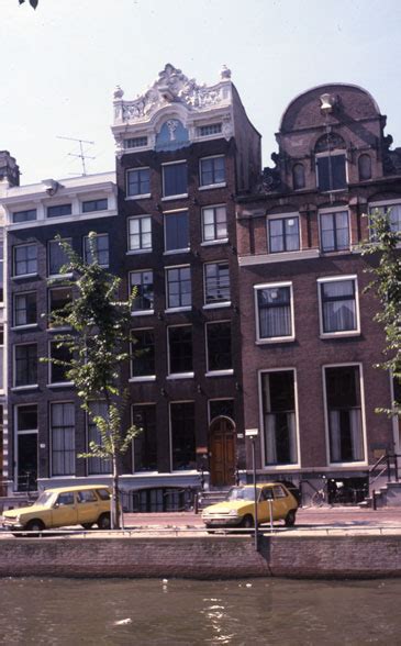 Amsterdam Homes Elevated Cornise Gable 1700 800 Bell Gable 1650 1780