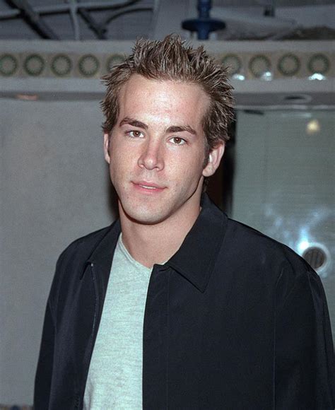 Learn about ryan reynolds' early life in canada and how he broke into the american film market with national lampoon's van wilder. 20 years of Ryan Reynolds - See his hotness evolution! | OK! Magazine