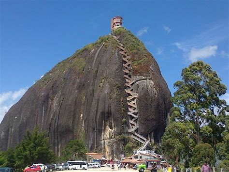 ¿la Piedra Del Peñol Es Un Meteorito Este Es El Mito Sobre La Atracción Turística De Antioquia