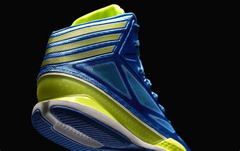 Adidas Officially Unveils The Crazy Light 3 Sole Collector