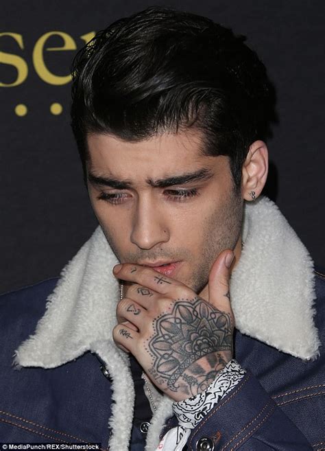 Zayn Malik Adds To His Vast Collection Of Tattoos Daily Mail Online