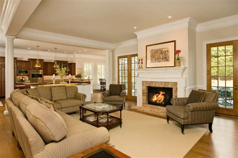 Home designing blog magazine covering architecture, cool products! Kelso - Traditional - Living Room - Richmond - by Rinehart ...