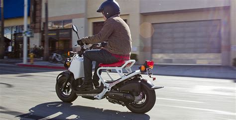 Honda thus made the ruckus or zoomer as it's known in other places. 2018 Honda Ruckus Review of Specs / Features | 49cc ...