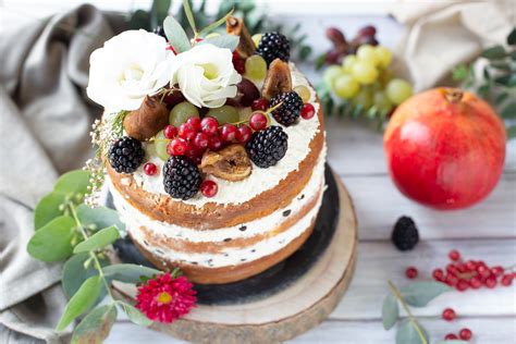 Naked Cake Al Cioccolato E Frutti Di Bosco