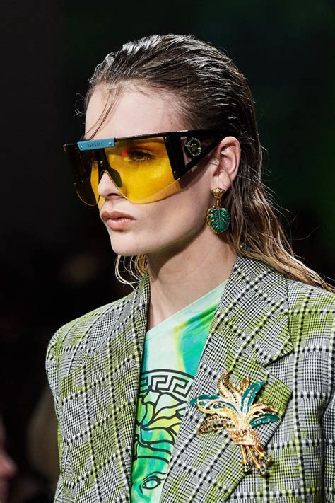 Versace Spring 2020 Ready To Wear Collection Vogue Big Fashion