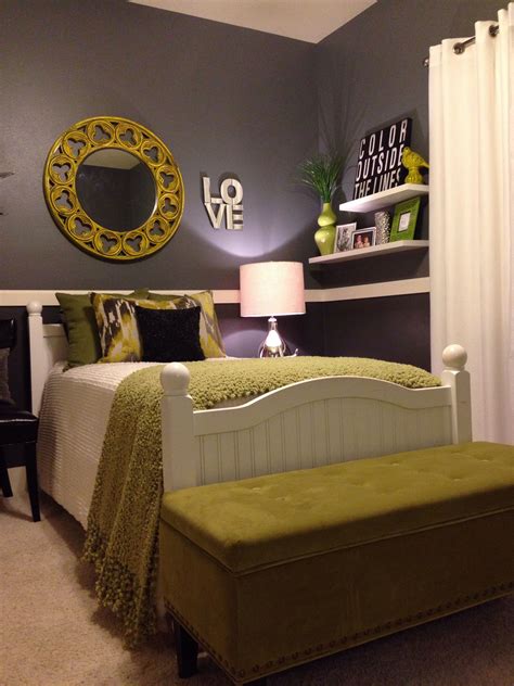 Gray And Lime Green Bedroom Lime Green Bedrooms Emerald Green Bedrooms