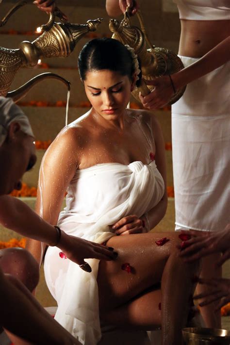 Hot Photos Sunny Leone Takes A Bath With 100 Litres Of