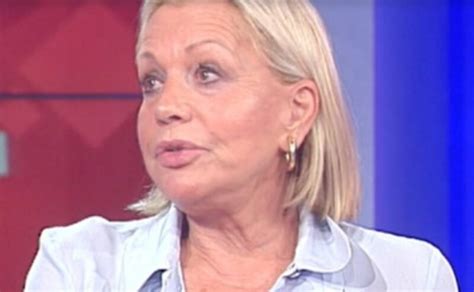 Merlo, si legge, è ricoverato in gravi condizioni nel reparto rianimazione dell'ospedale. Catherine Spaak a Storie Italiane: "Ho avuto un'emorragia ...
