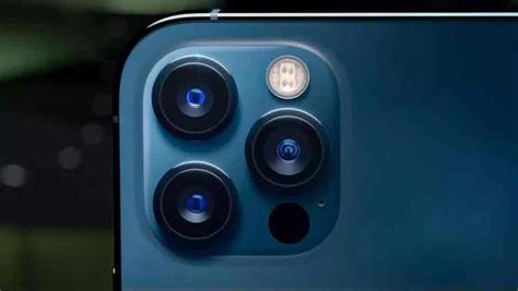 Heres Why The Iphone 12 Pro Max Camera Is So Big Esquire Middle East