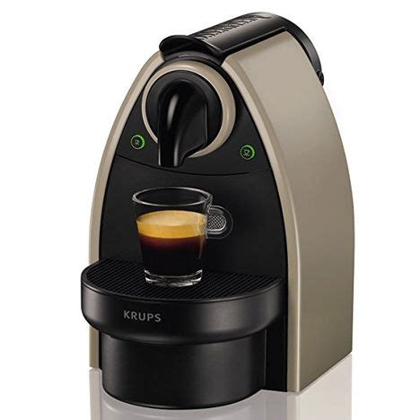 Il faut tout d'abord savoir qu'une dosette correspond à la dose. Cafetiere a dosette YY1540FD Nespresso Essenza KRUPS pas ...