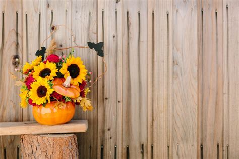 Fun And Spooky Halloween Flower Arrangements For Decorating Teleflora