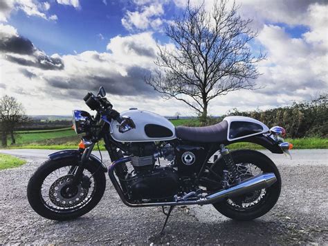 The triumph thruxton tfc is a limited edition motorcycle that is five kilograms lighter and gains 10 ps over the standard thruxton r. Triumph Thruxton ACE special edition motorcycle motorbike ...