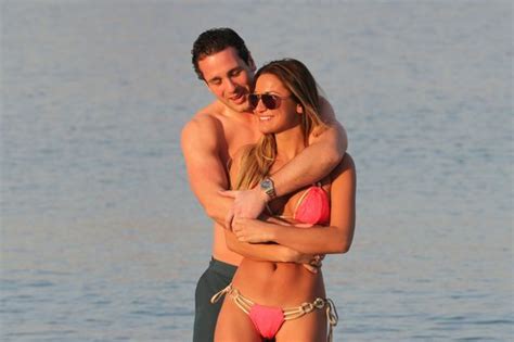 Sam Faiers Pregnant A Look Back At Her Whirlwind Romance With Paul