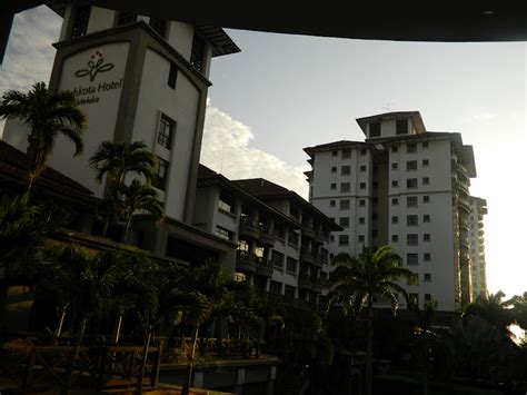 Mahkota parade shopping mall es el monumento más cercano a mahkota hotel melaka. My Life & My Loves ::.: Mahkota Hotel Melaka