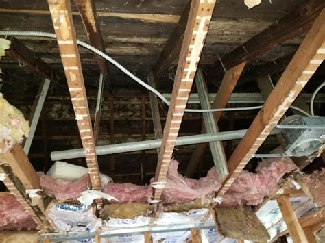 Find ceiling beams from a vast selection of vintage construction. Attaching Ceiling Joists To Hanging Beam | Nakedsnakepress.com