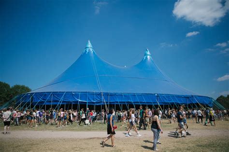 Down the rabbit hole, ewijk (beuningen). Down The Rabbit Hole 2019: de vijf beste acts van vrijdag ...