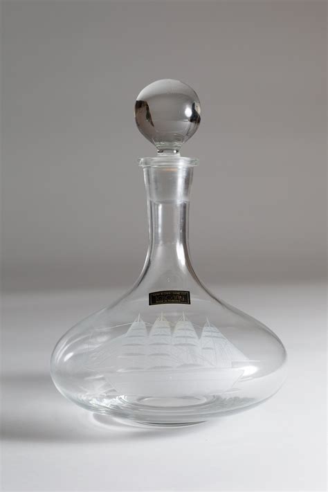 Crystal Glass Decanter Nautical Sailing Ship Vintage Etched Glass Decanters For Whisky Liquor