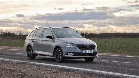 Detailní pohled na novou škodu. Test Škoda Fabia Combi Monte Carlo 1.0 TSI 70 kW (2019)