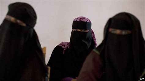 Somalias Al Shabab Militants Impose Dress Code Bbc News