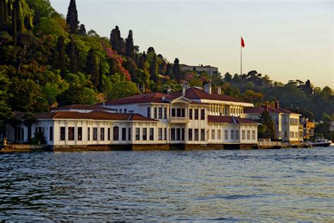 Kandilli deprem araştırma enstitüsü müdürü prof. Kandilli'de Tarih Kandilli in history - M. Celâlettin Atasoy