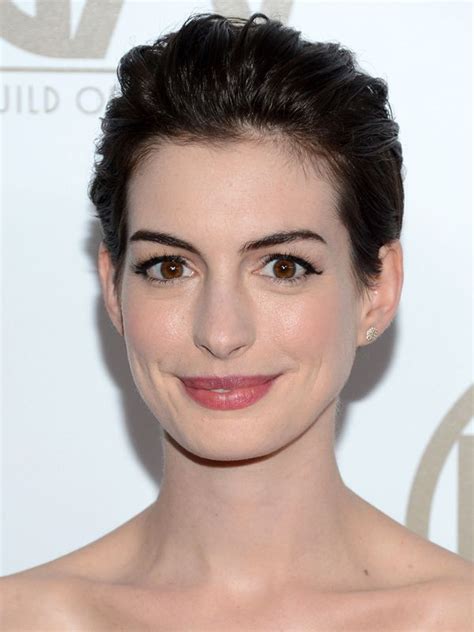 Anne Hathaway Short Hair Get Some Inspiration From Anne