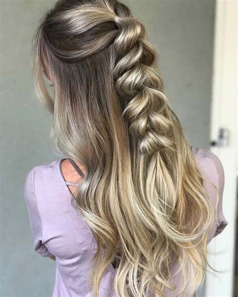 For an elegant, yet edgy style, smooth down the. 21 Cute Hairstyle Ideas for the Holidays - crazyforus