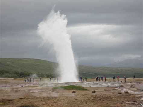 Pay A Visit Icelands Golden Circle Sites And Scenery