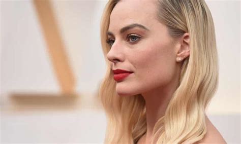 Can Margot Robbie Save Pirates Of The Caribbean From Irrelevance