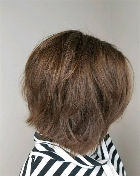 Pretty layered hairstyles for medium hair /via. 27 Flattering Haircuts with Choppy Layers