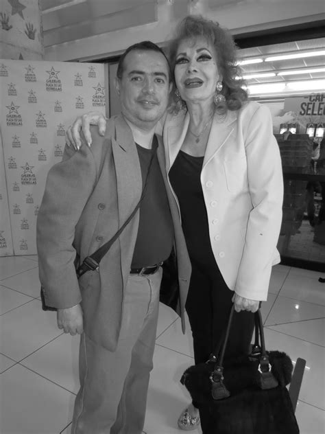 Roberto cantoral no figura entre los 500 artistas más apoyados o visitados de esta semana. ESPECTACULARIO: LA ESPOSA DEL COMPOSITOR ROBERTO CANTORAL ...