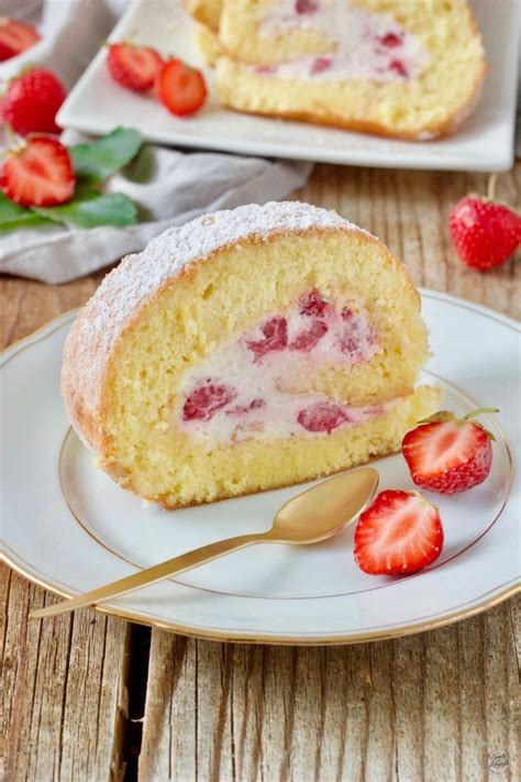 Check spelling or type a new query. Einfache Erdbeerroulade - Erdbeerrolle - Rezept - Sweets ...
