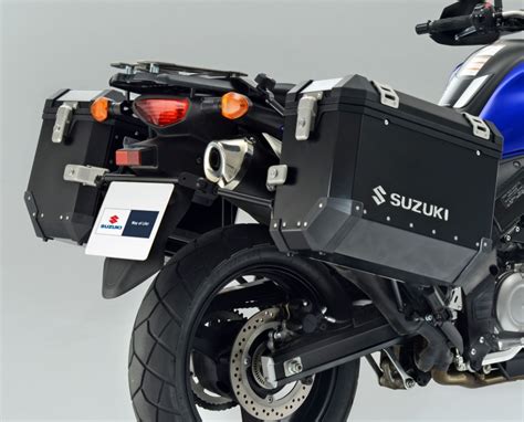 Includes installation kit for mounting on accessory bar. Suzuki V-Strom 650 ABS Aluminium Side Case Set Black ...