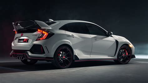 1,996cc, 4 cylinders, turbo, petrol. 2017 Honda Civic Type R revealed in Geneva, here later ...