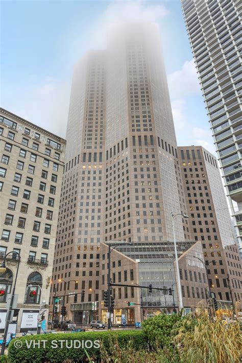 950 N Michigan Ave 2902 Chicago Il 60611 Mls 11936446 Redfin