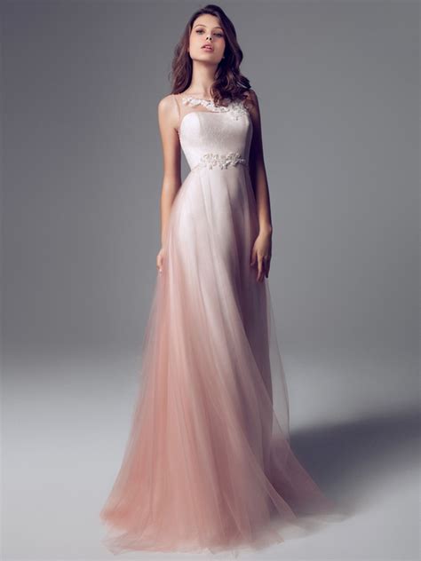 Corti o lunghi, colorati, economici o jumpsuit: Speciale sposa 2014: gli abiti colorati