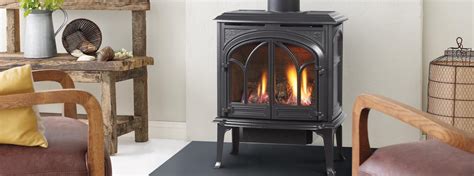 At jøtul we take pride in the art of designing and manufacturing the world's finest and most durable cast iron stoves and fireplace inserts, but also in customers who appreciate our products. Jøtul GF 300 BV Allagash | Cast Iron Gas Fireplace
