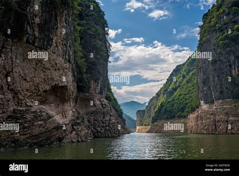 Tributary Of Yangtze River Hi Res Stock Photography And Images Alamy